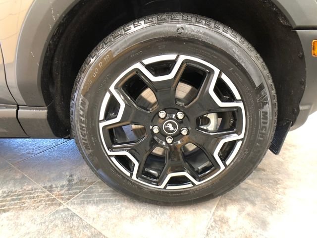 New 2025 Carbonized Gray Metallic Ford Outer Banks® image 9
