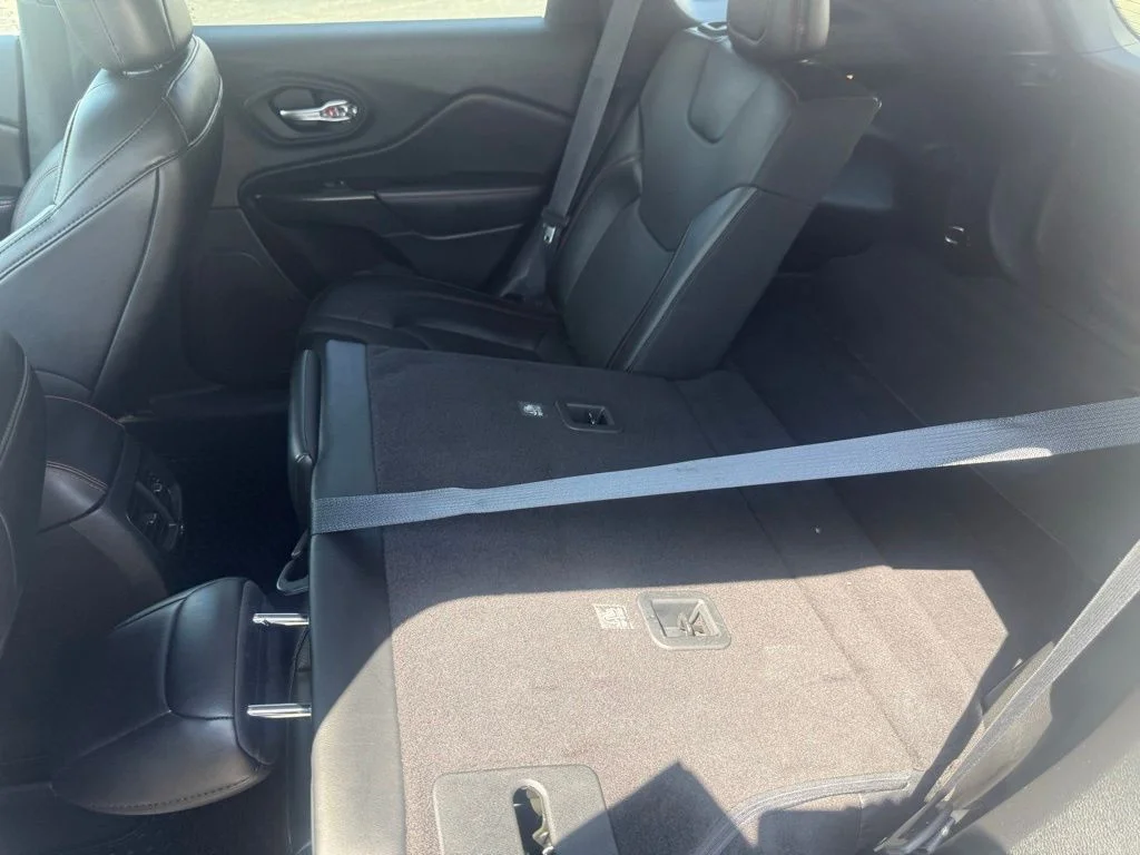 Used 2022 White Jeep Trailhawk image 44
