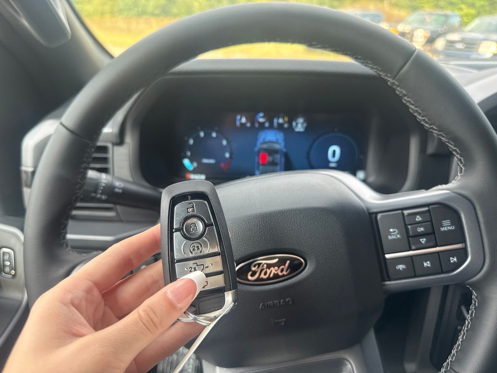 New 2026 Carbonized Gray Metallic Ford XLT image 13