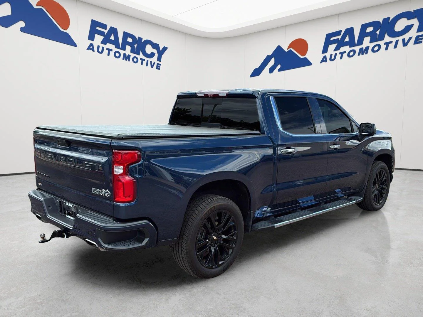 Used 2020 Northsky Blue Metallic Chevrolet High Country image 15