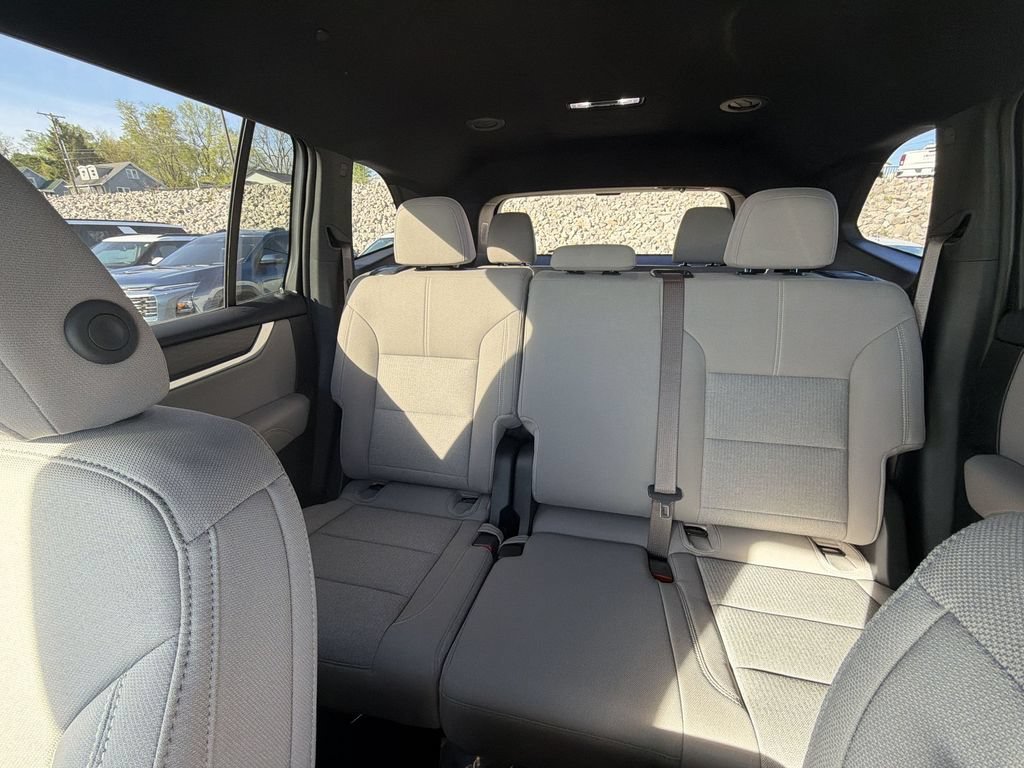 New 2026 Sterling Metallic GMC Elevation image 28