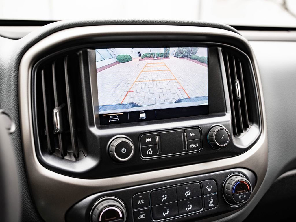 Used 2019 Satin Steel Metallic Chevrolet Z71 image 33