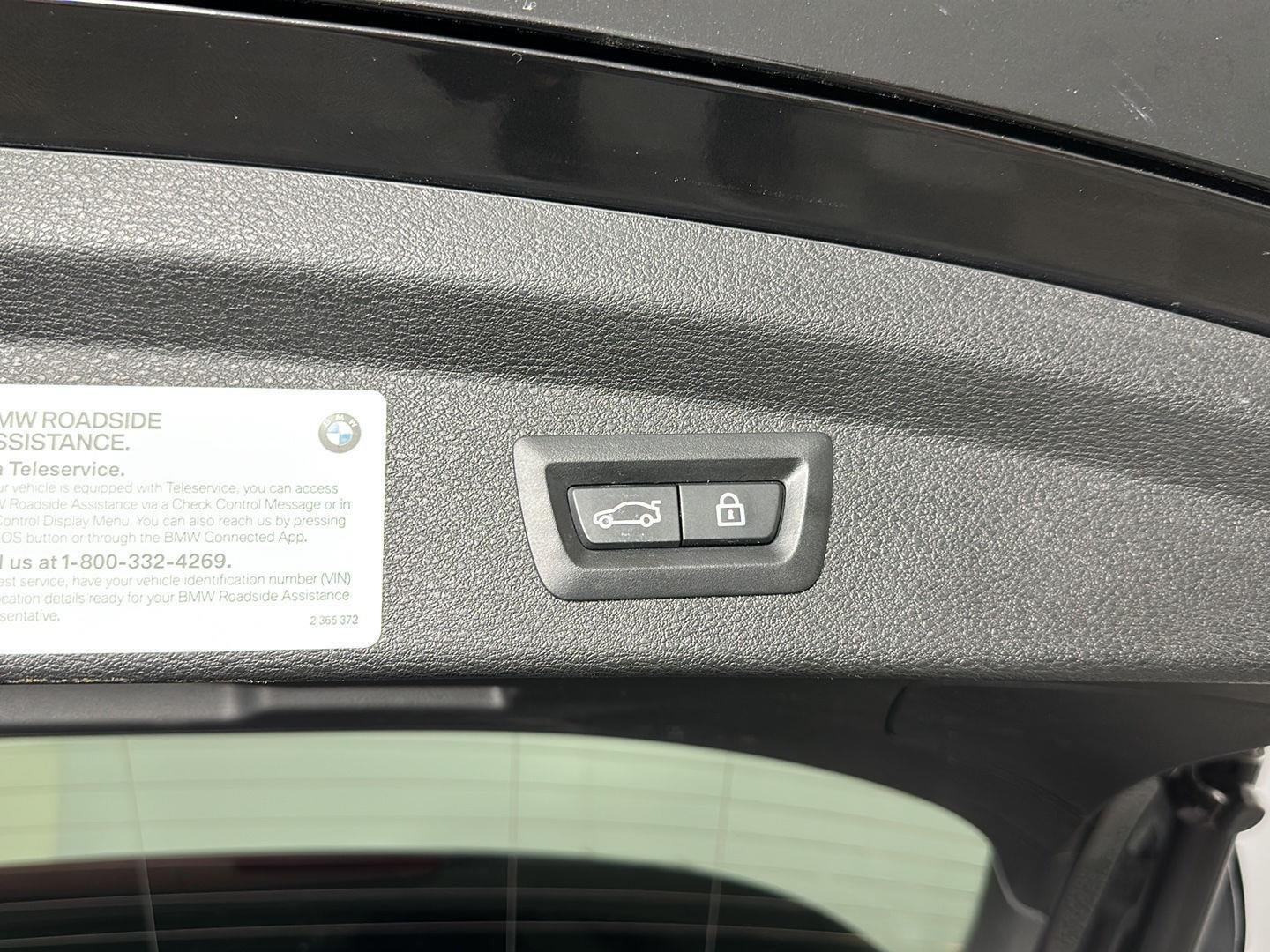 Used 2018 Black Sapphire Metallic BMW xDrive28i image 29