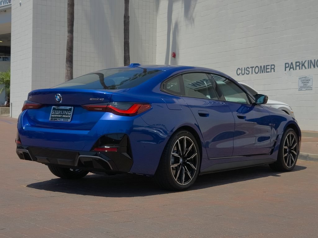 New 2026 Portimao Blue Metallic BMW eDrive40 image 17