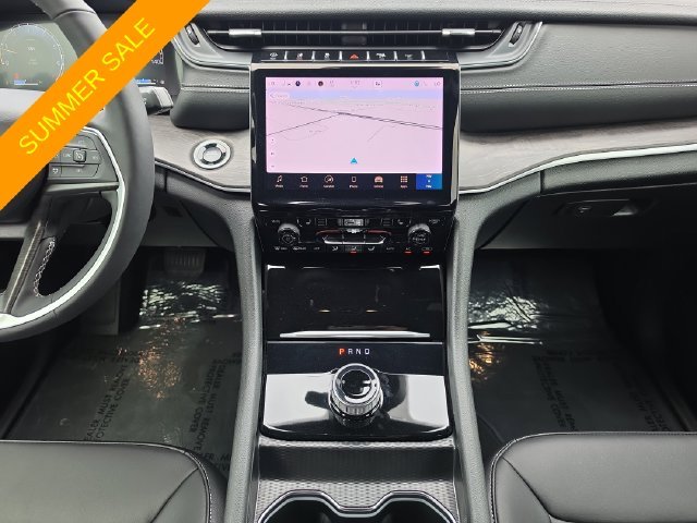 Certified Used 2025 Silver Jeep Limited image 10