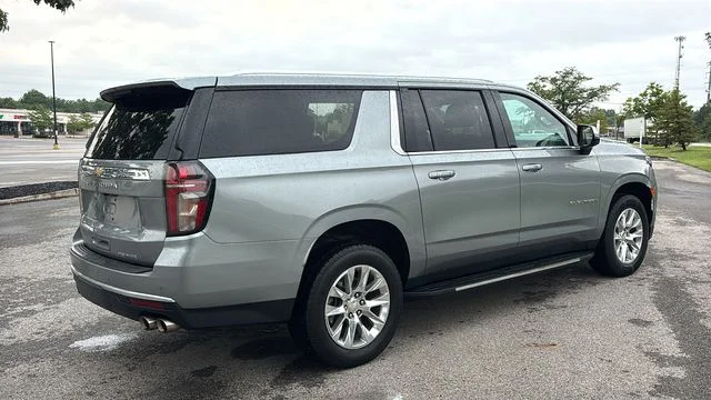 Used 2023 Gray Chevrolet Premier image 28
