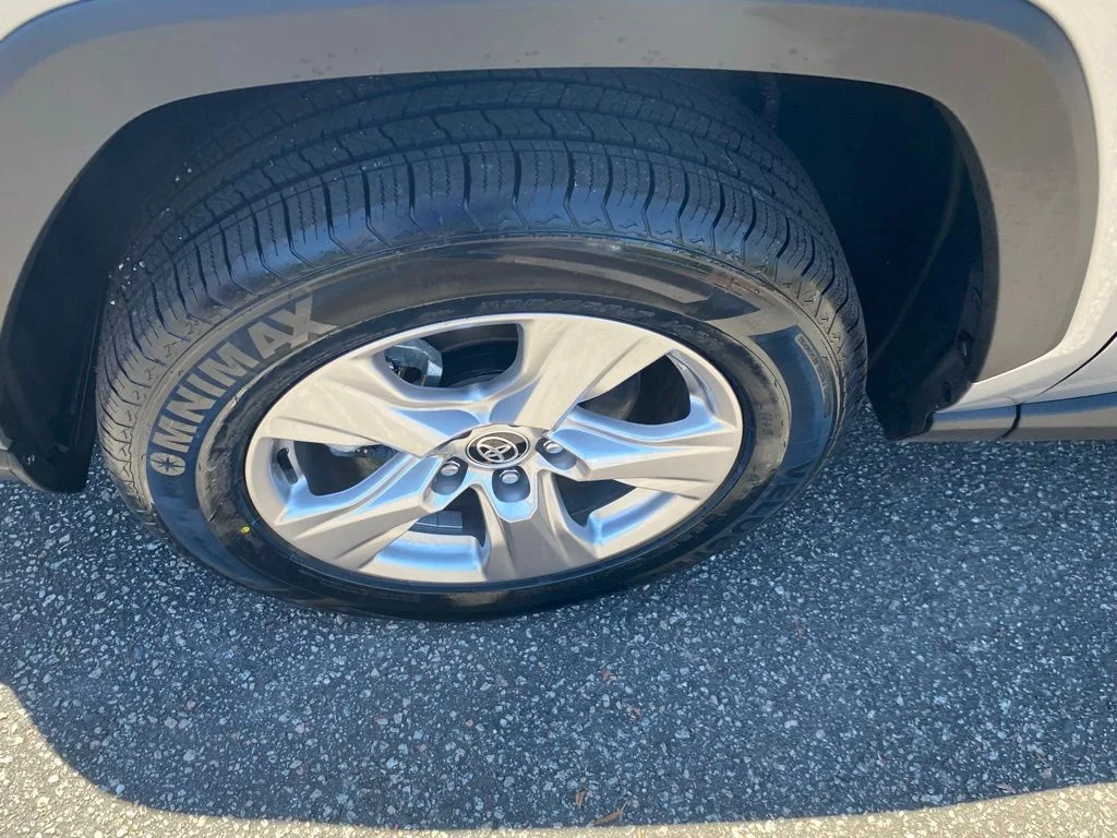Used 2025 Silver Toyota XLE image 20