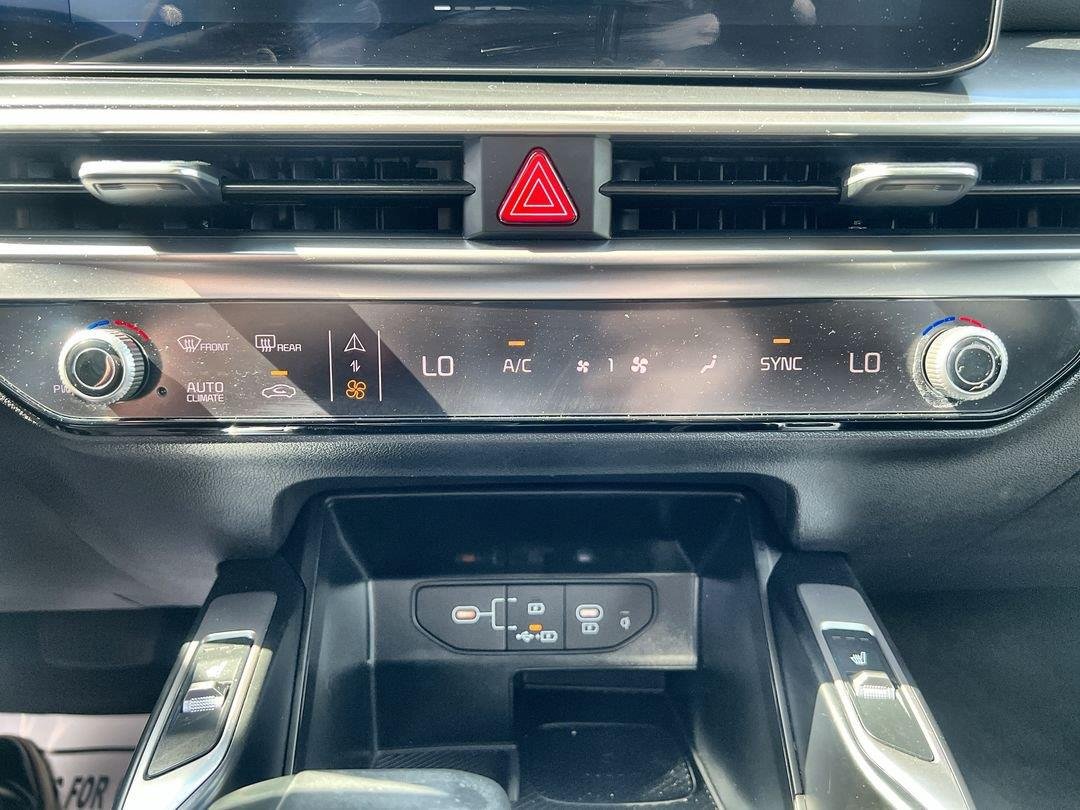 2025 Kia Sorento S - Photo 20