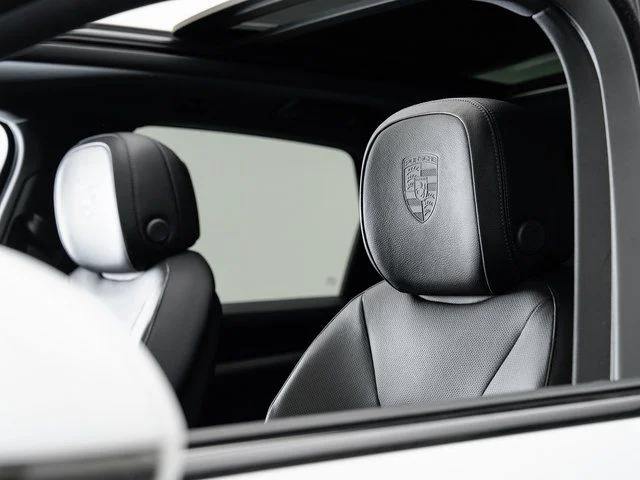Certified Used 2025  Porsche  image 10