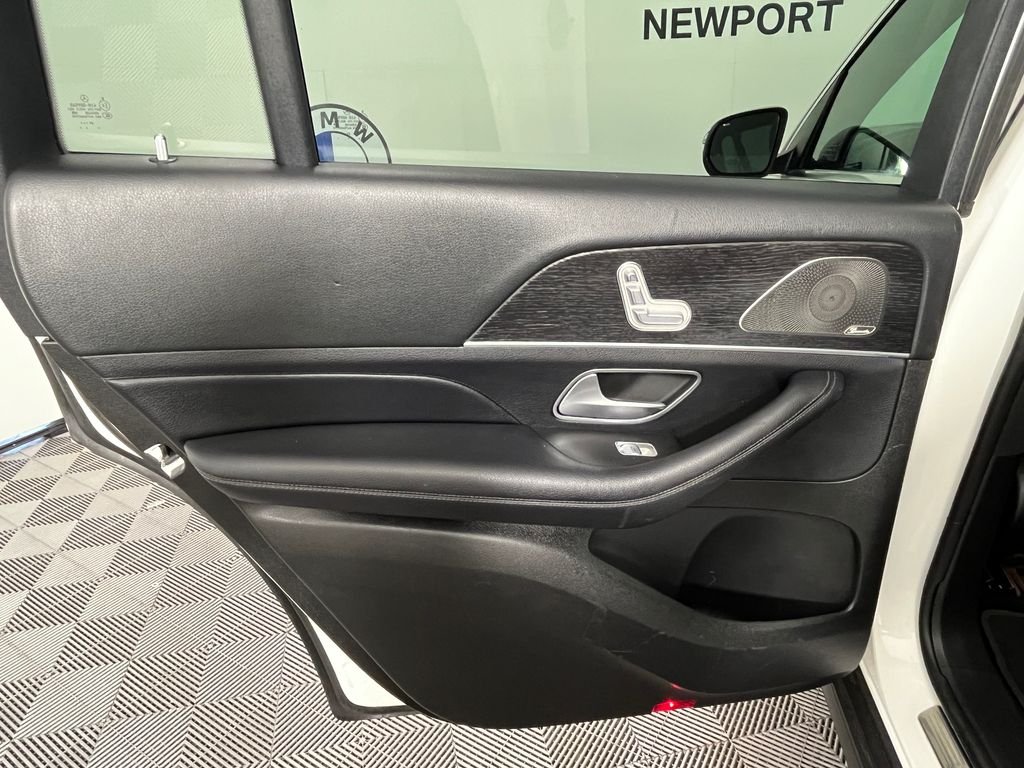 Used 2023  Mercedes-Benz GLS 450 image 23