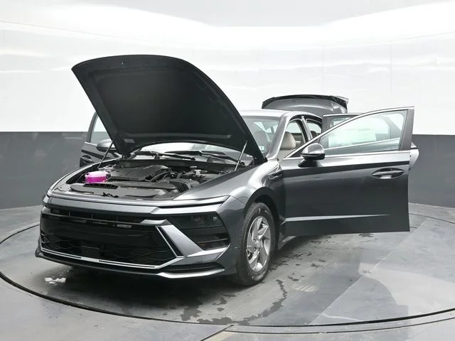 New 2026 Gray Hyundai SE image 30