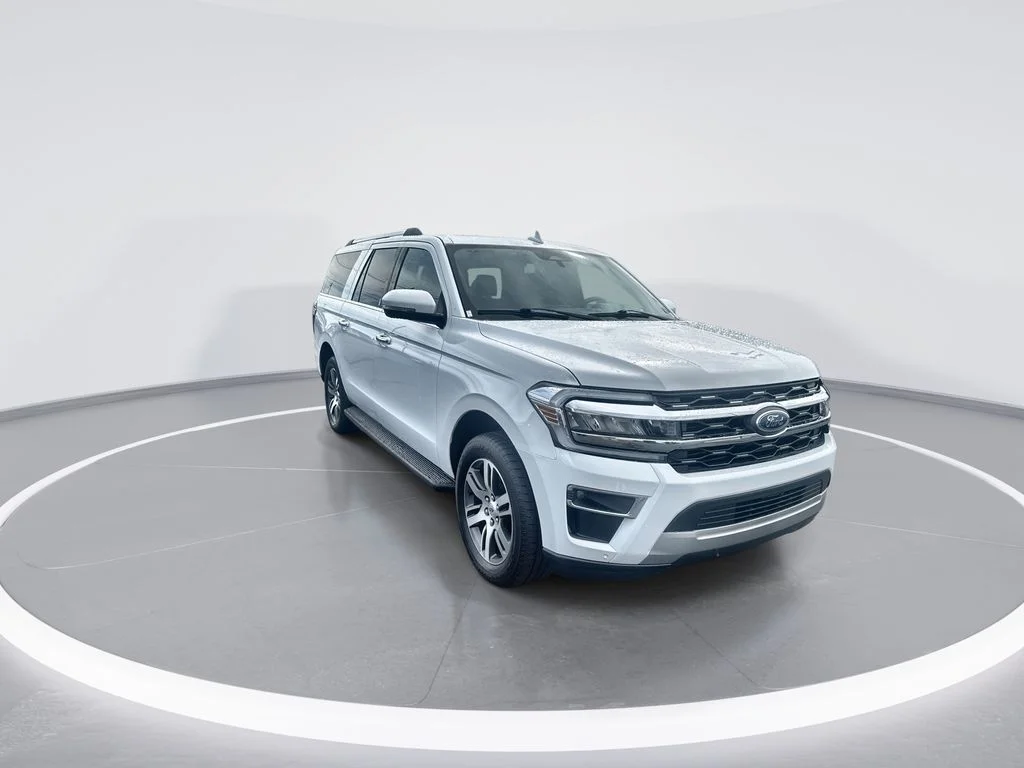 Used 2024 White Ford Limited image 2