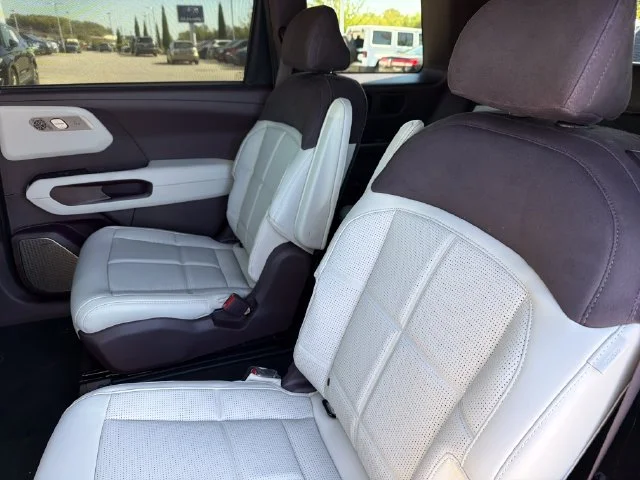 New 2027 Ivory Silver Kia SX-PRESTIGE image 19