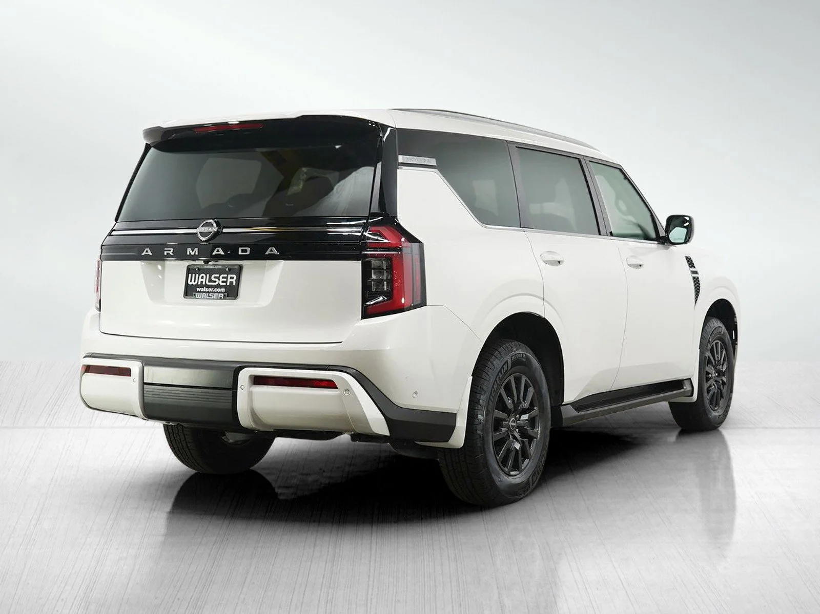 Certified Used 2025 Aspen White Tricoat Nissan SV image 6