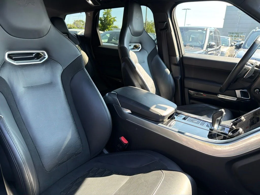 Used 2022 Fuji White Land Rover SVR image 16