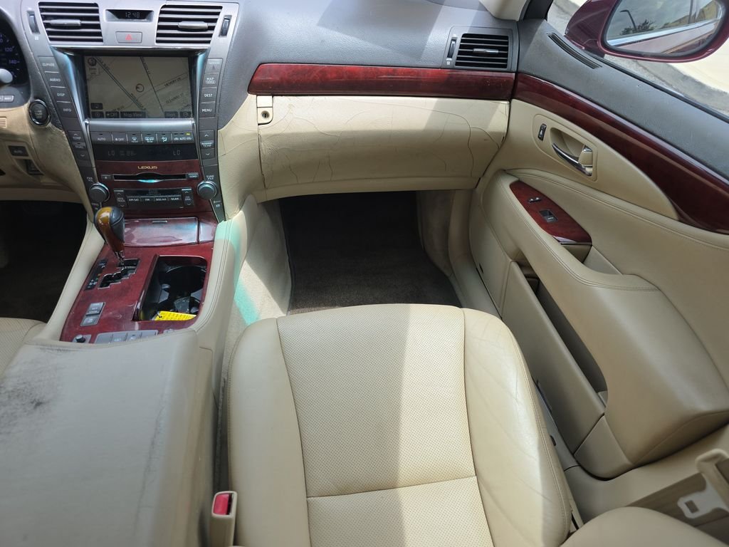 Used 2008  Lexus 460 image 14