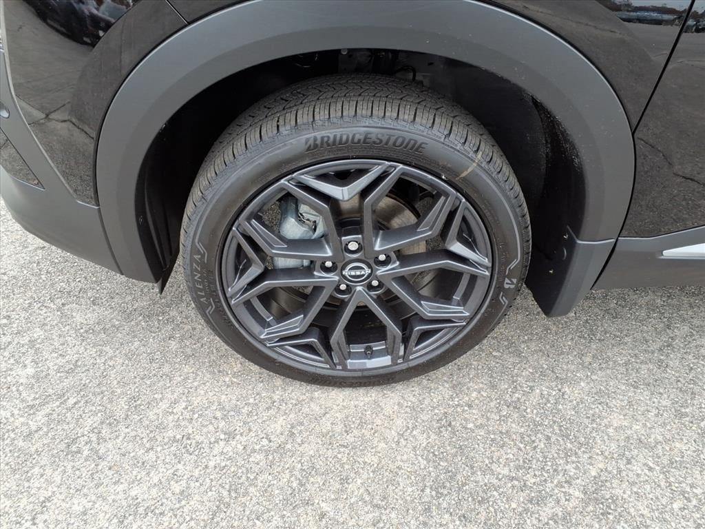 New 2026 Super Black Nissan SR image 10