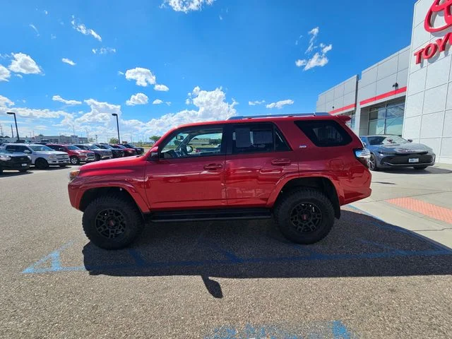 Used 2016 Barcelona Red Metallic Toyota SR5 Premium image 9