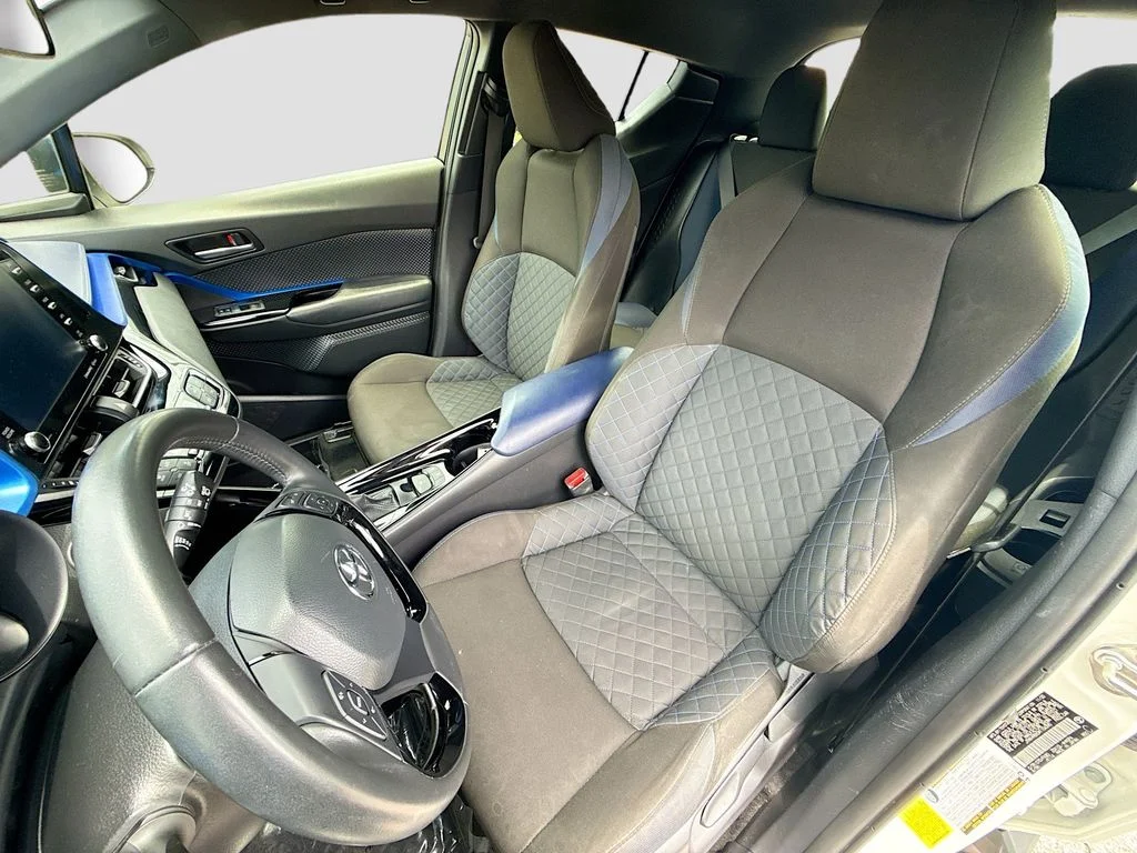 Used 2021 White Toyota XLE image 20