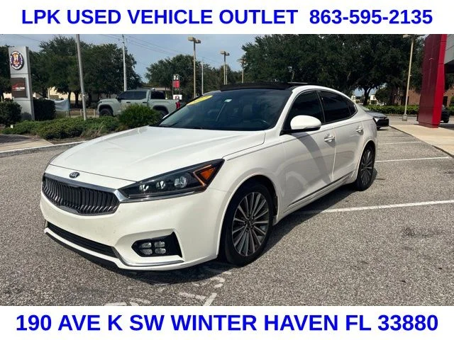 Used 2017 White Kia Technology image 7