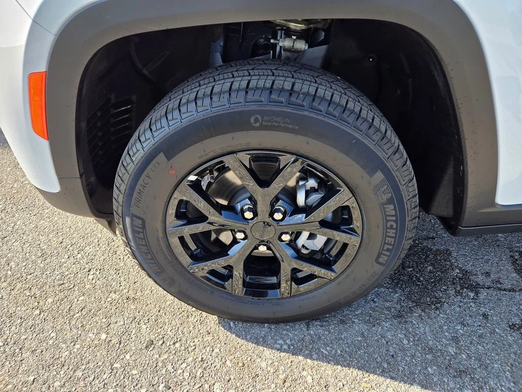 Certified Used 2025 White Jeep Altitude X image 11