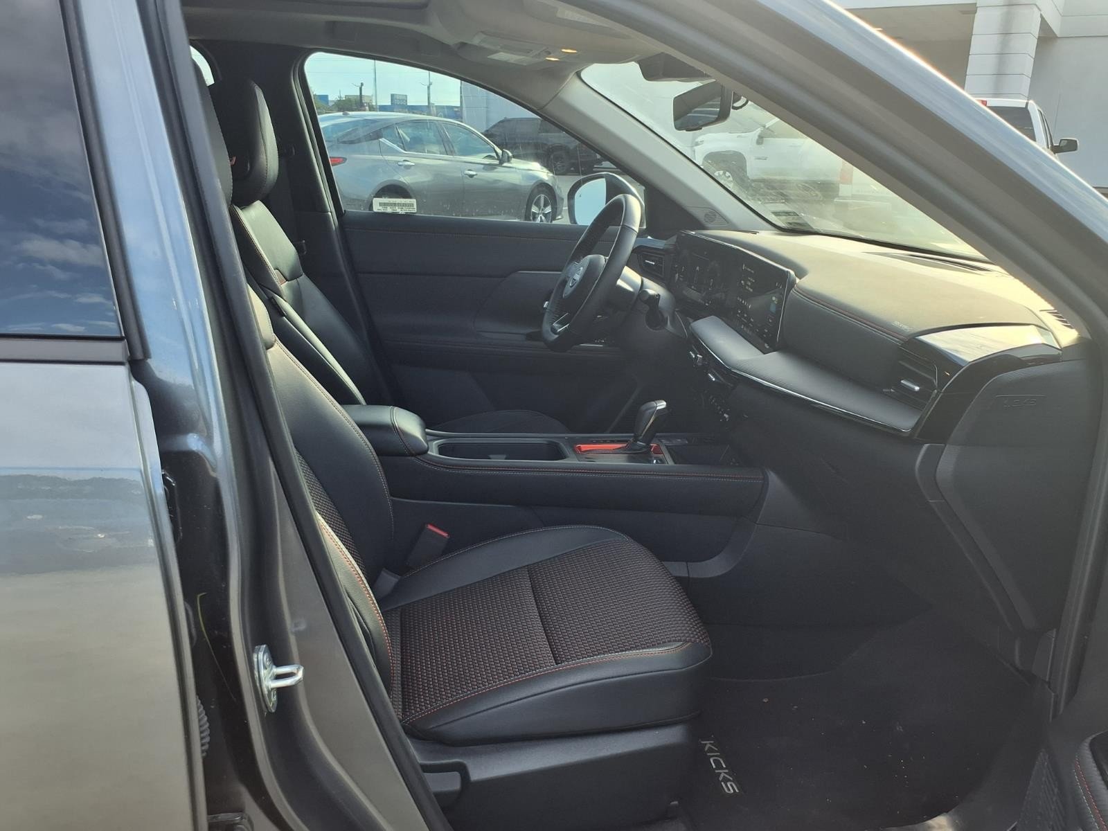 2026 Nissan Kicks photo 12 of 26