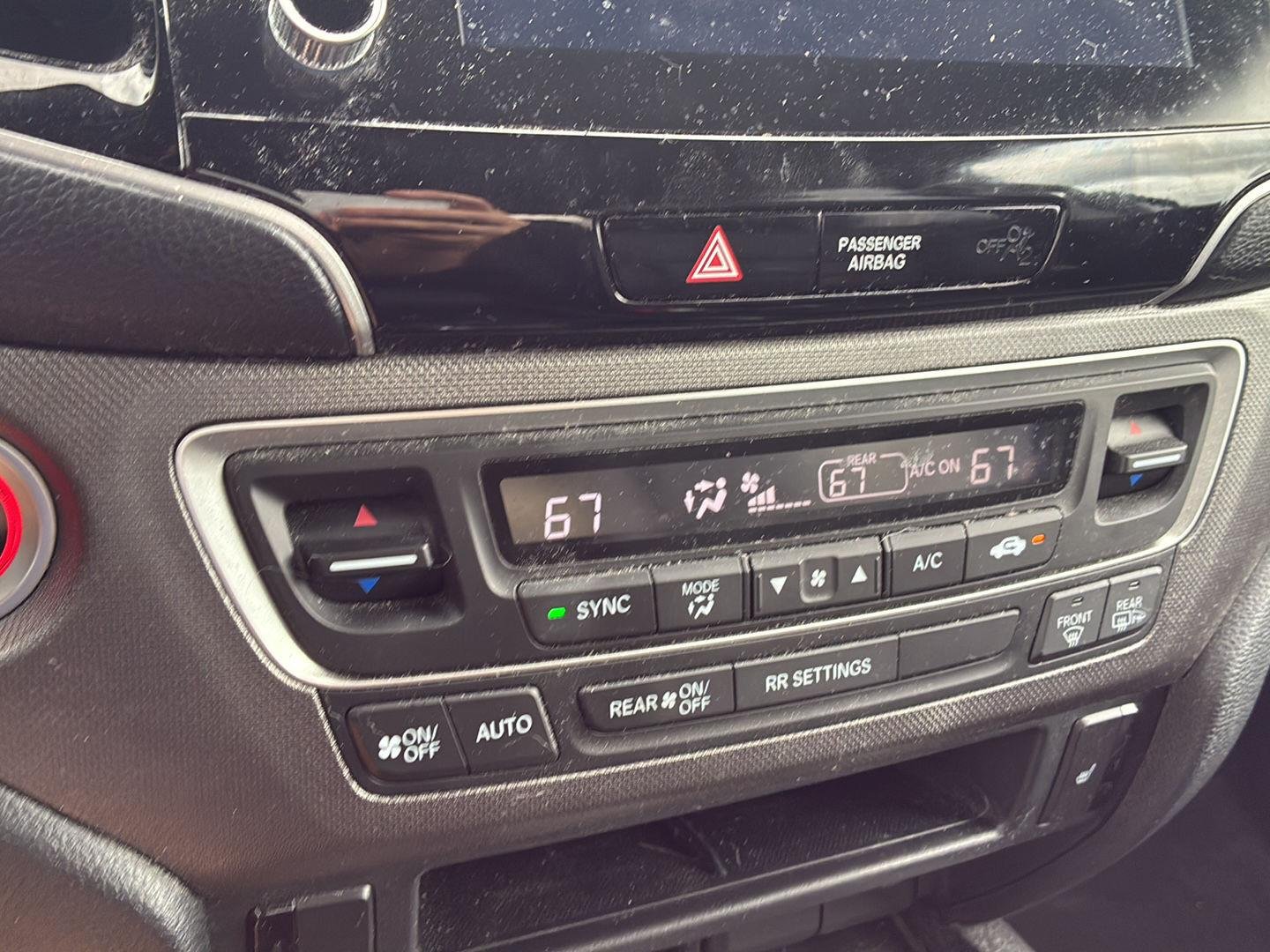 Used 2023 Platinum White Pearl Honda RTL image 4