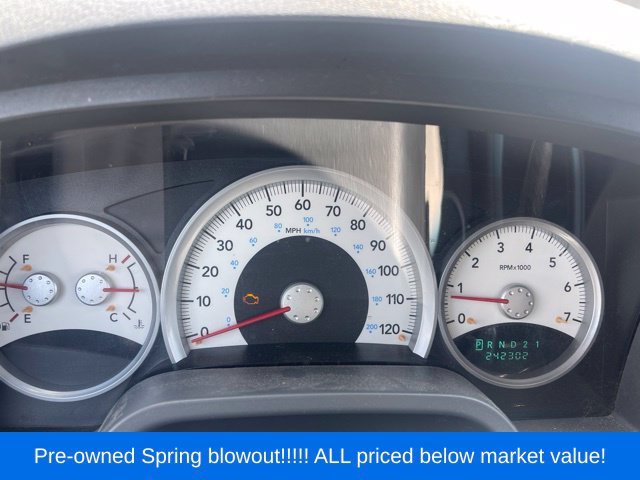 Used 2006 Silver Dodge SLT image 17
