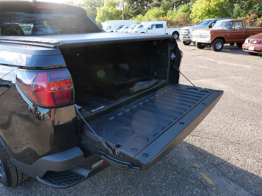 Certified Used 2022 Black Hyundai SEL image 8