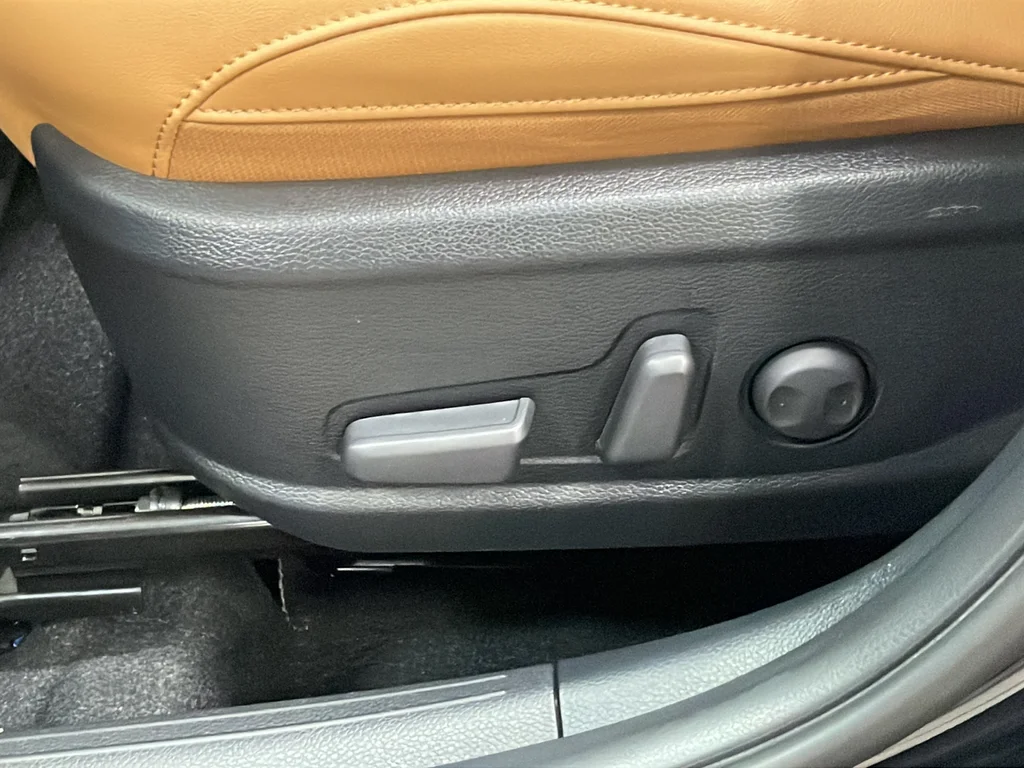 Used 2026 Black Kia EX image 18