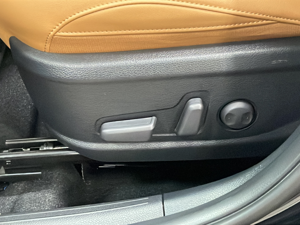 Used 2026 Black Kia EX image 18