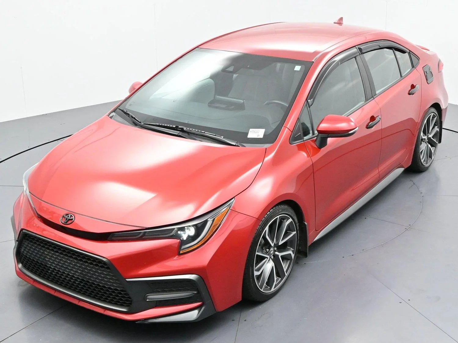 Used 2020 Barcelona Red Metallic Toyota SE image 35