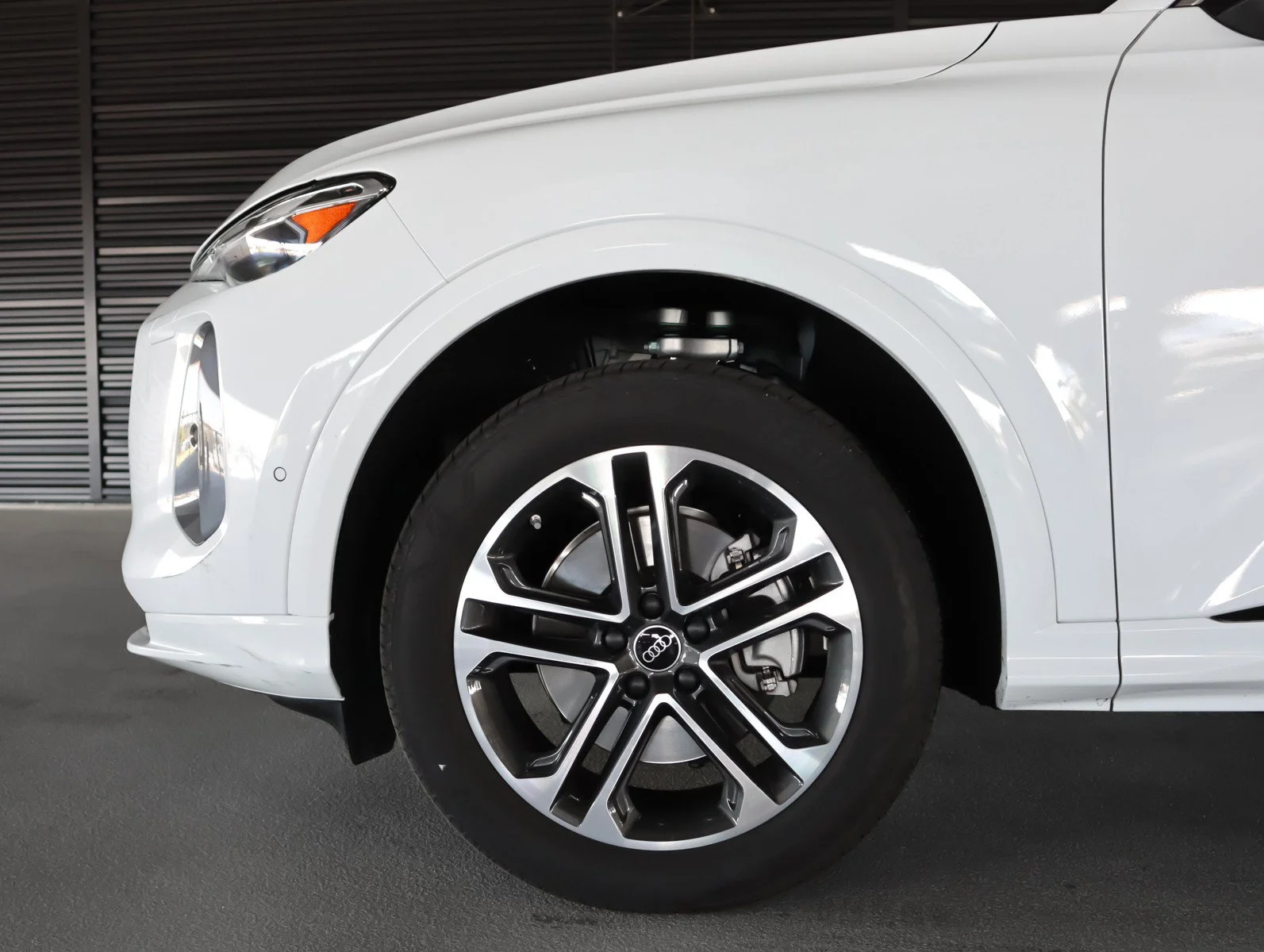 Certified Used 2025 Glacier White Metallic Audi Premium image 5