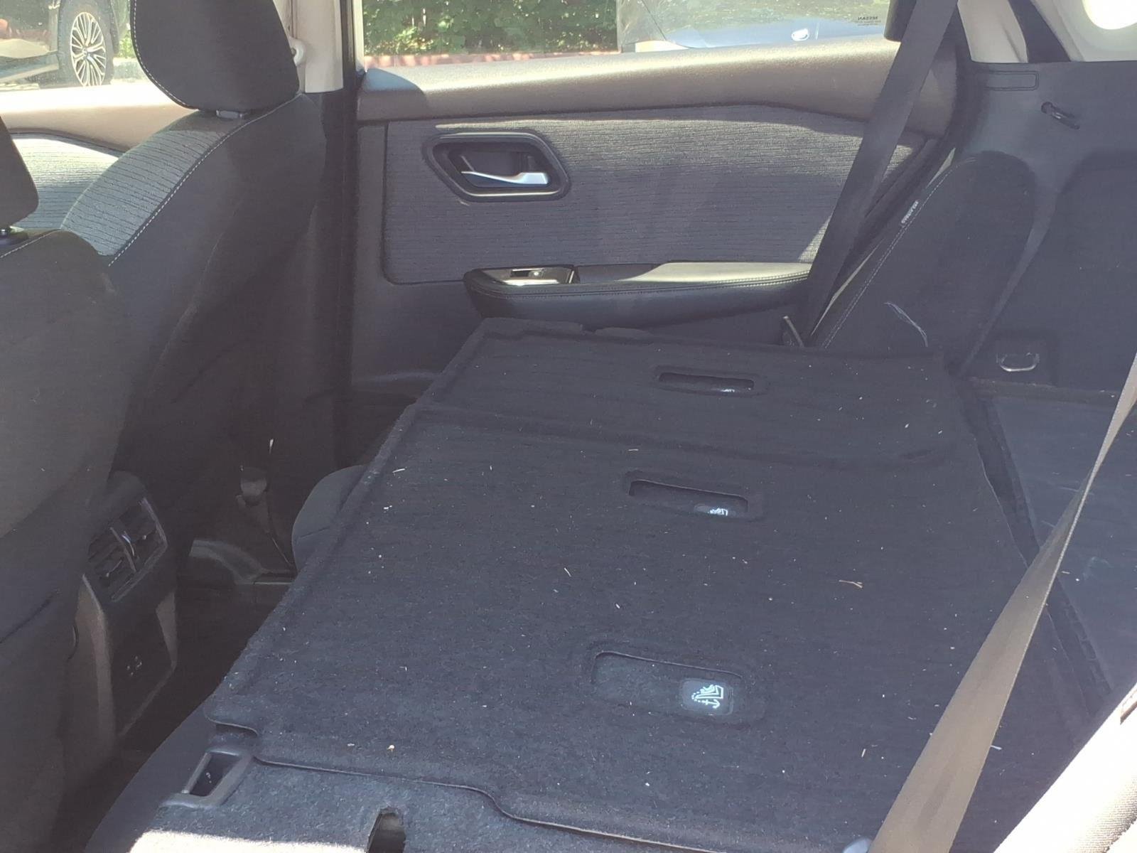 Used 2022 Brilliant Silver Metallic Nissan SV image 24