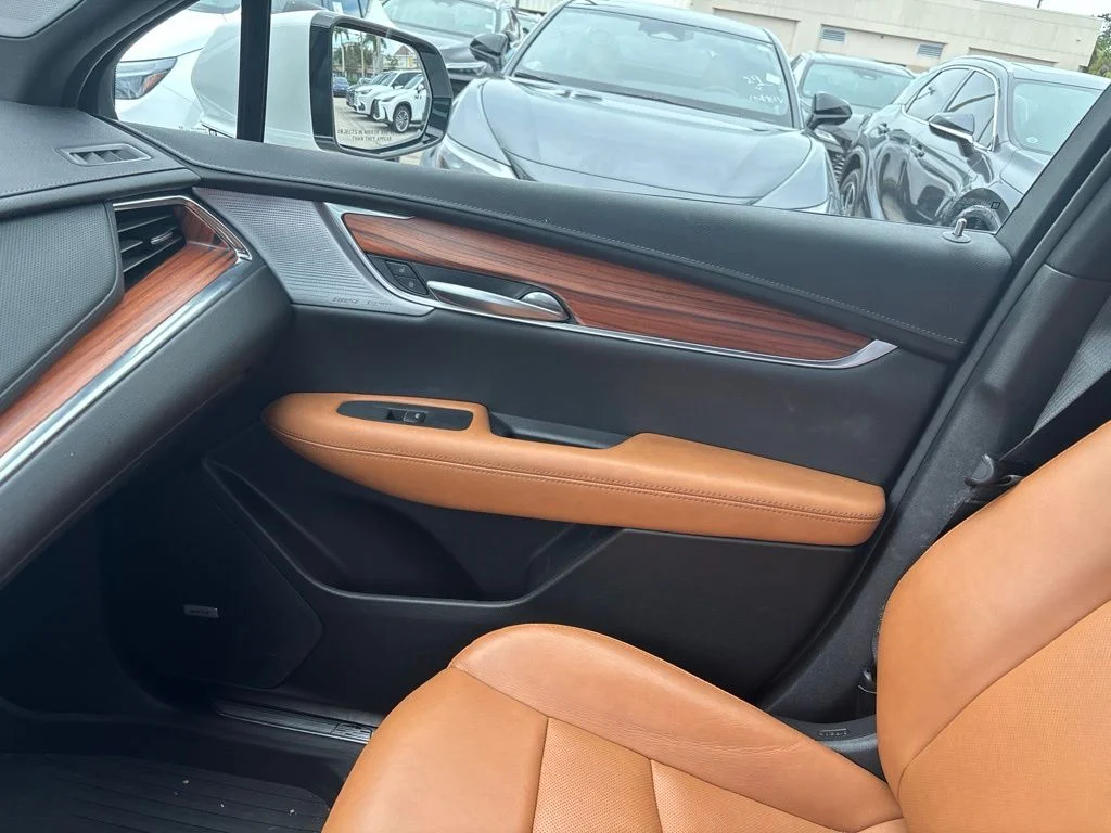 Used 2024 White Cadillac Premium Luxury image 19