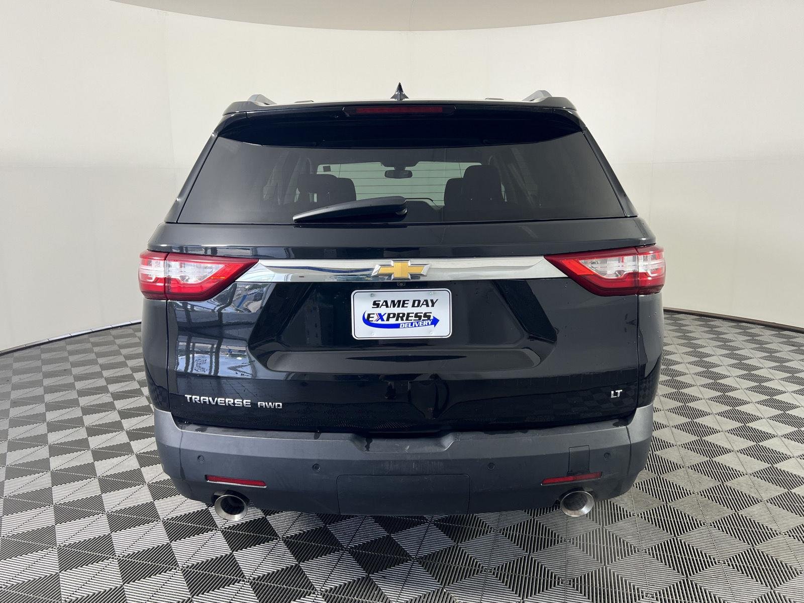 Used 2018 Mosaic Black Metallic Chevrolet LT Cloth image 28