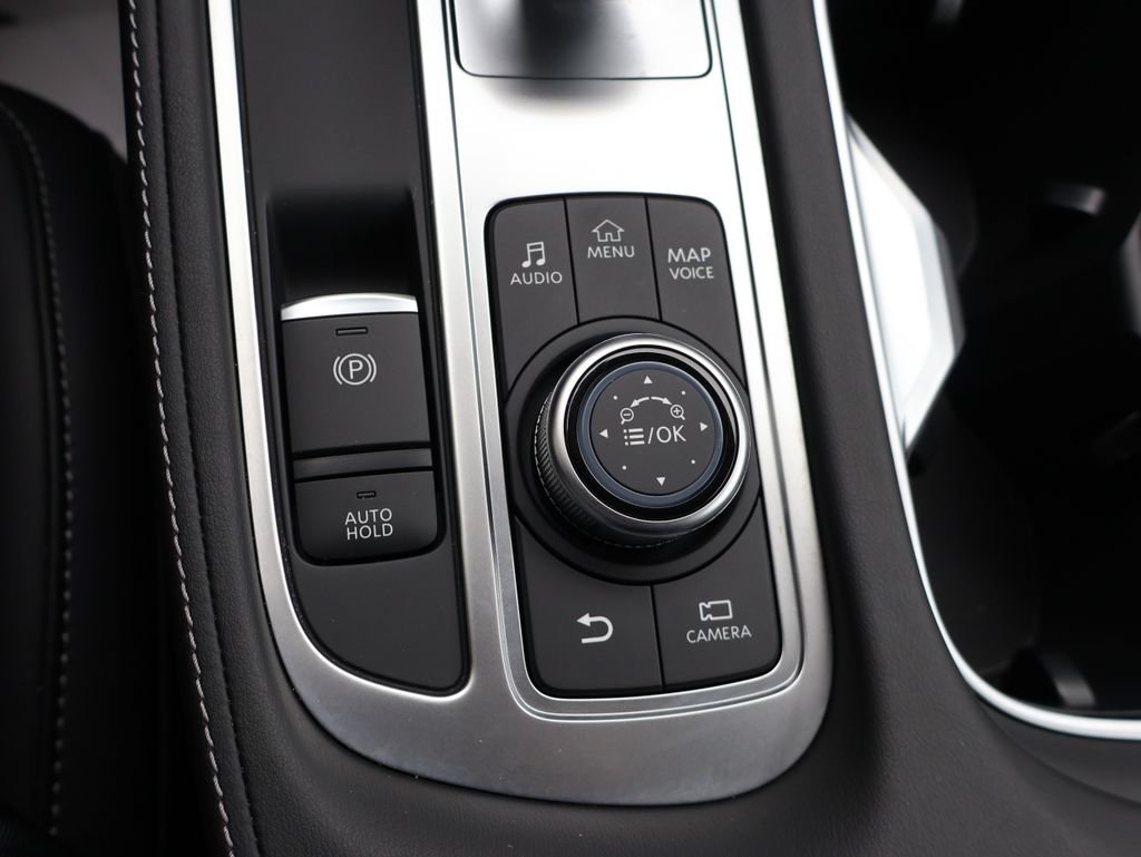 Used 2025 Graphite Shadow INFINITI Sensory image 29