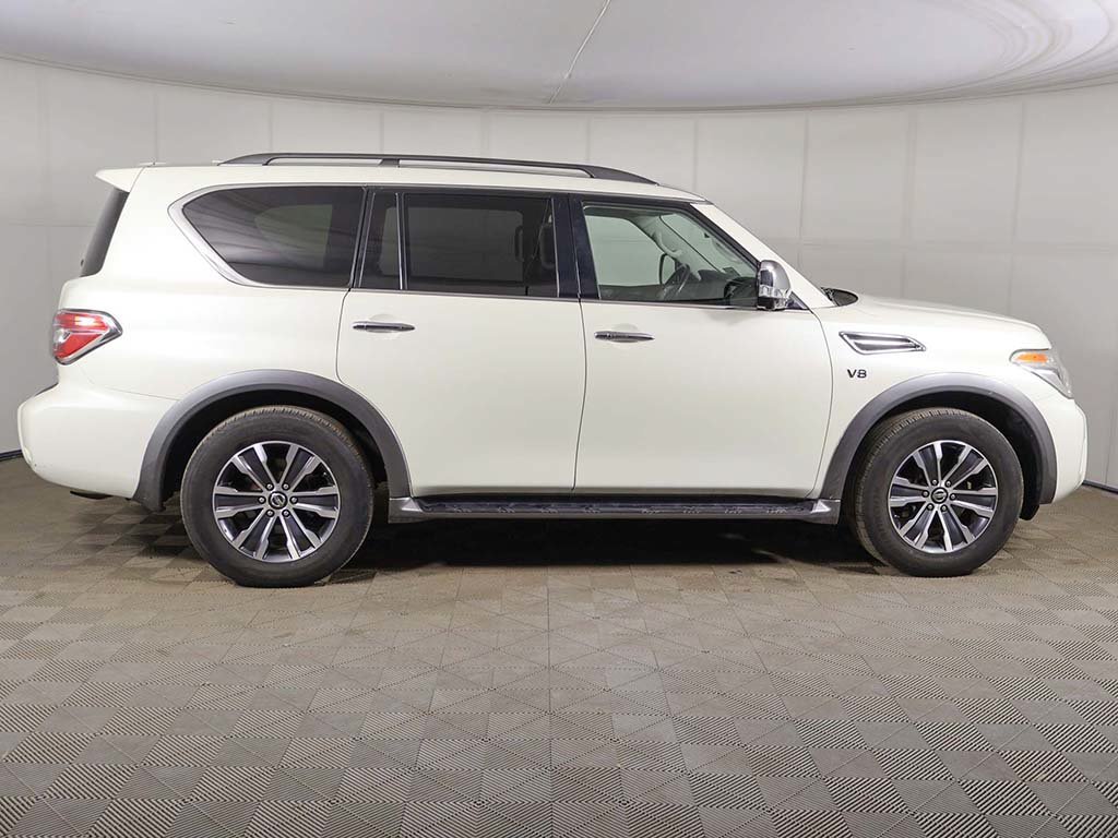 Used 2019 White Nissan SL image 16