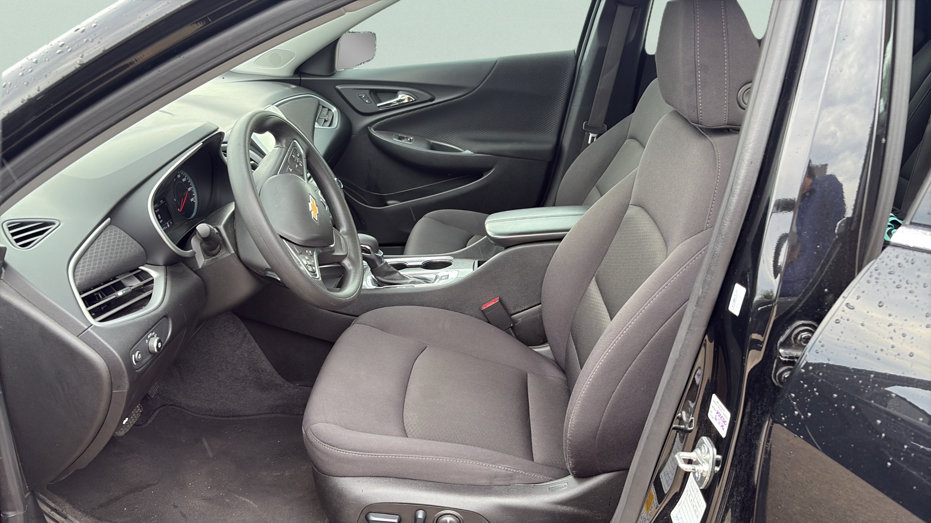 2024 Chevrolet Malibu 1LT - Photo 11