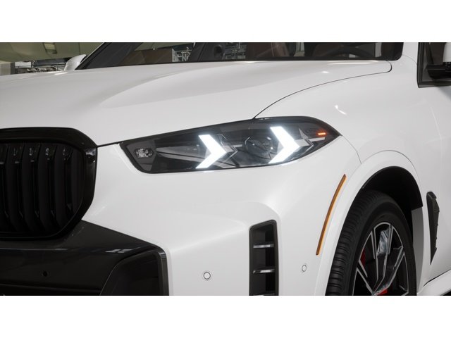 New 2026 Mineral White Metallic BMW xDrive40i image 6