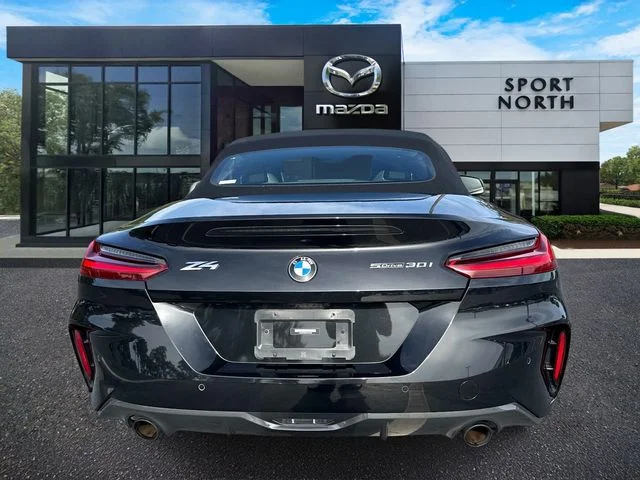 Used 2023 Black BMW sDrive30i image 5