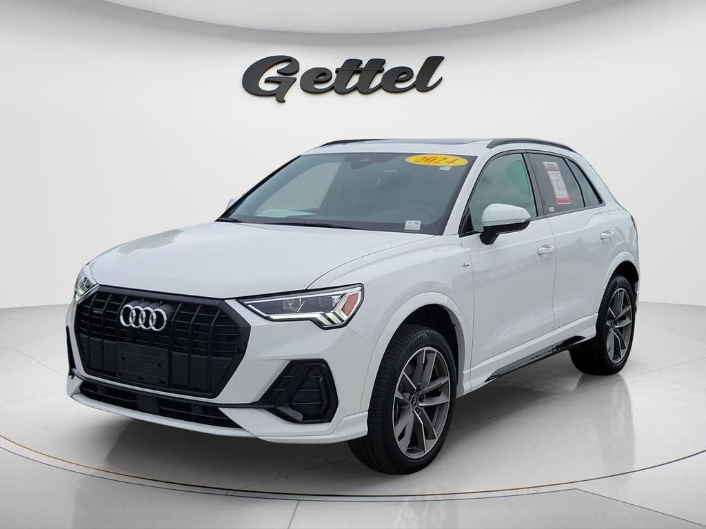 2024 Audi Q3 45 TFSI S Line Premium quattro's photo