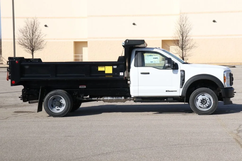 New 2026 Oxford White Ford F-550® XL image 10