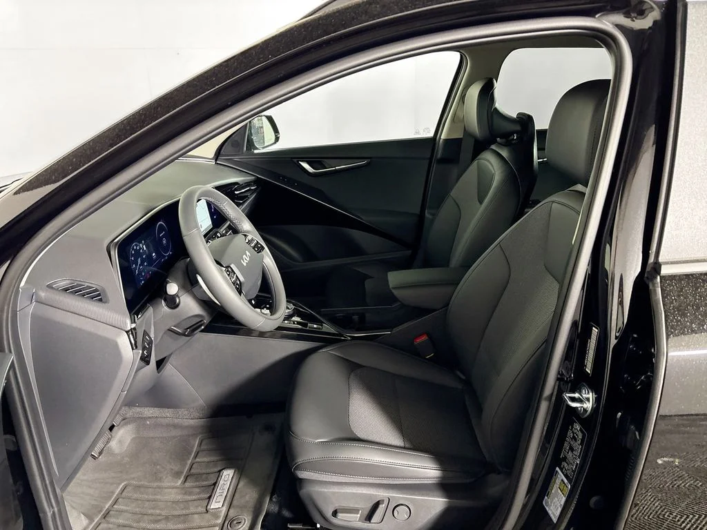 New 2026 Aurora Black Pearl Kia WIND image 11