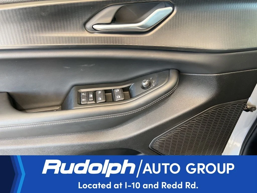 Used 2025 Silver Jeep Altitude image 13