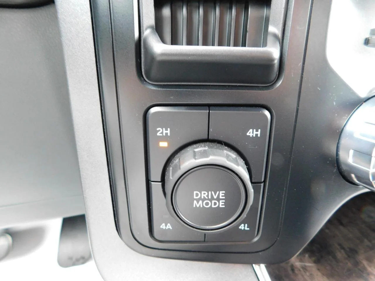 Used 2023 Iconic Silver Metallic Ford LARIAT 4WD SUPERCREW 6.5 ft image 48