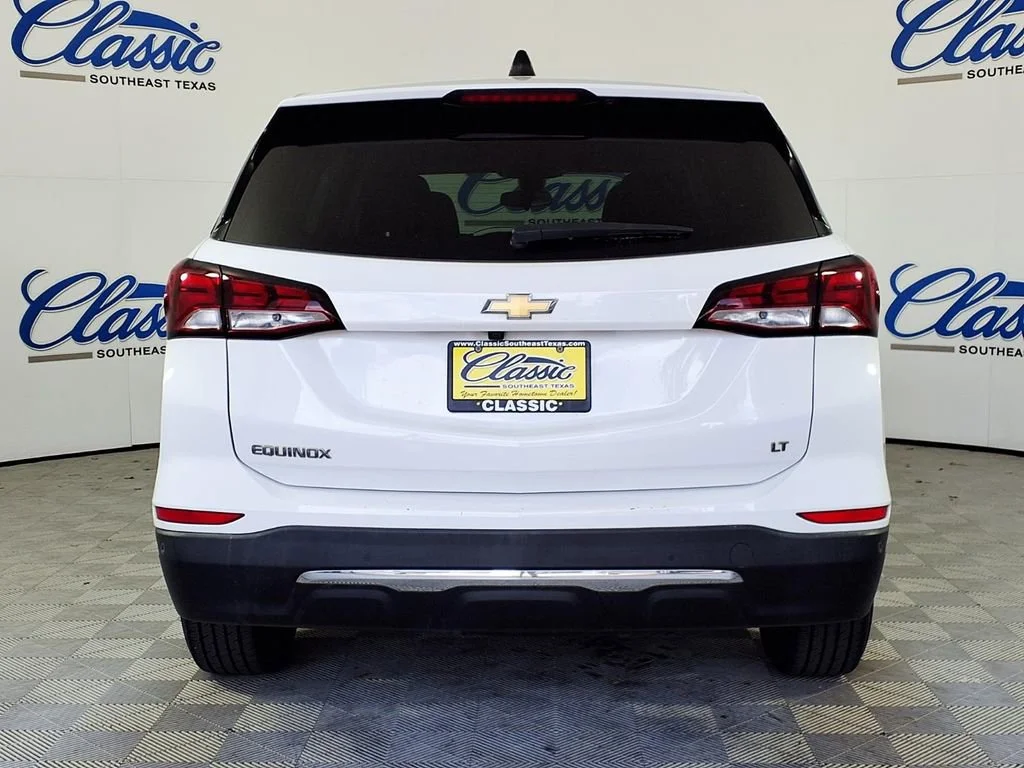 Used 2022 Summit White Chevrolet LT image 4