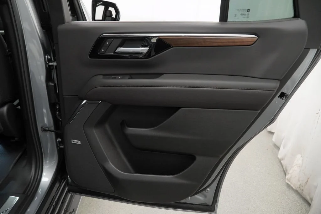 New 2026 Sterling Gray Metallic Chevrolet High Country image 28