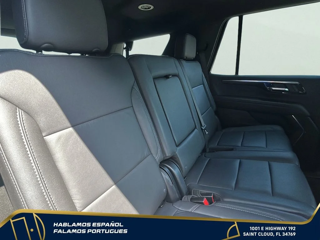 Used 2025 Summit White Chevrolet LT image 29
