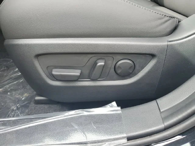 New 2026 Jet Black Mica Mazda 2.5 S Preferred AWD image 12